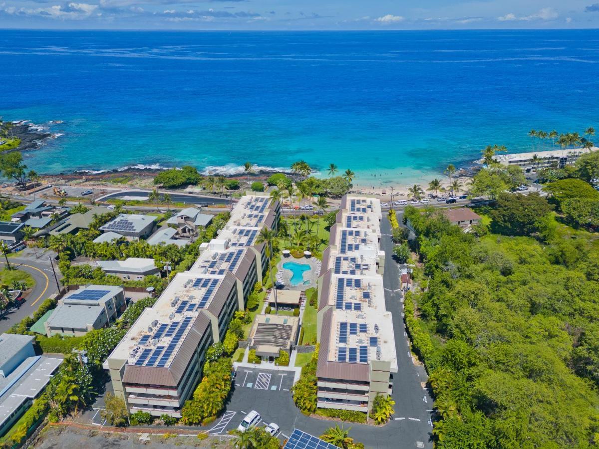 Family Getaway - Lava Room At Magic Sands Beach Kailua-Kona Dış mekan fotoğraf